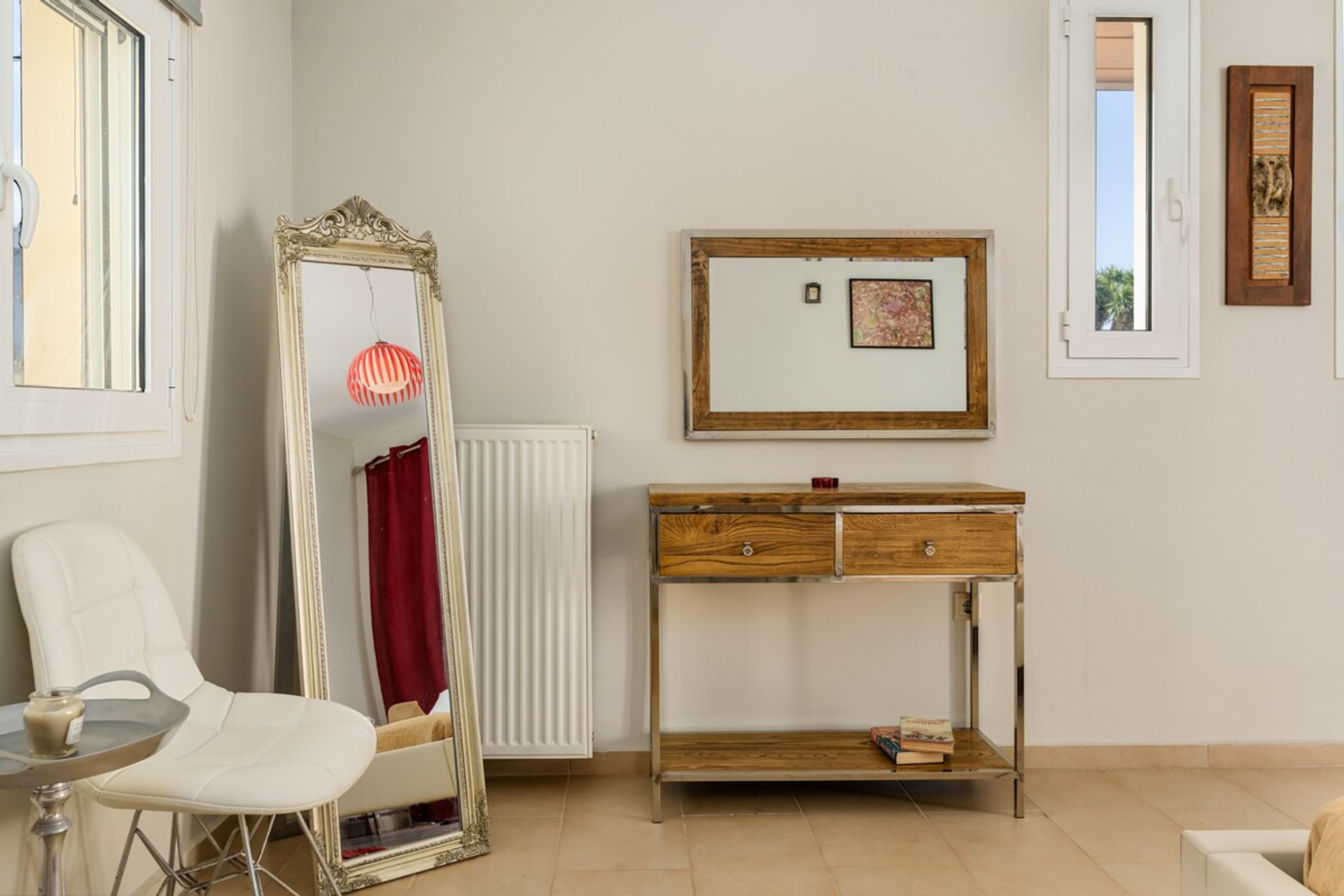 Living room image 2