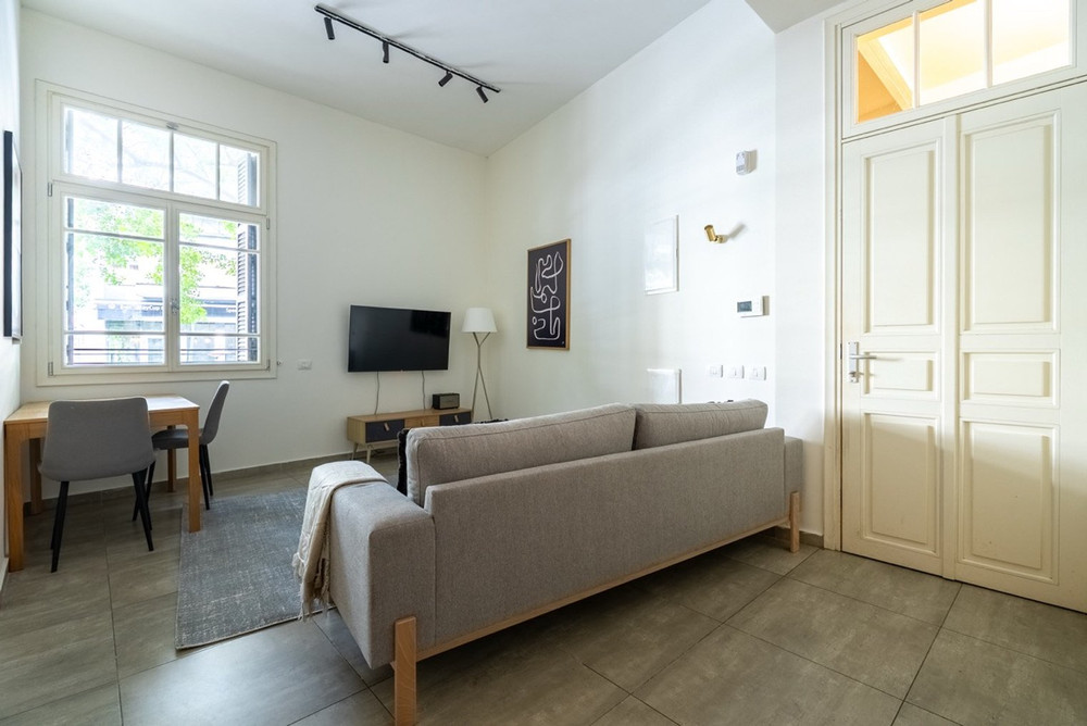 Blueground | Levontine, Historical, Balcony -114 preview