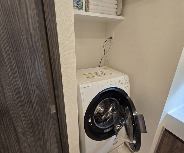 Washer with open door