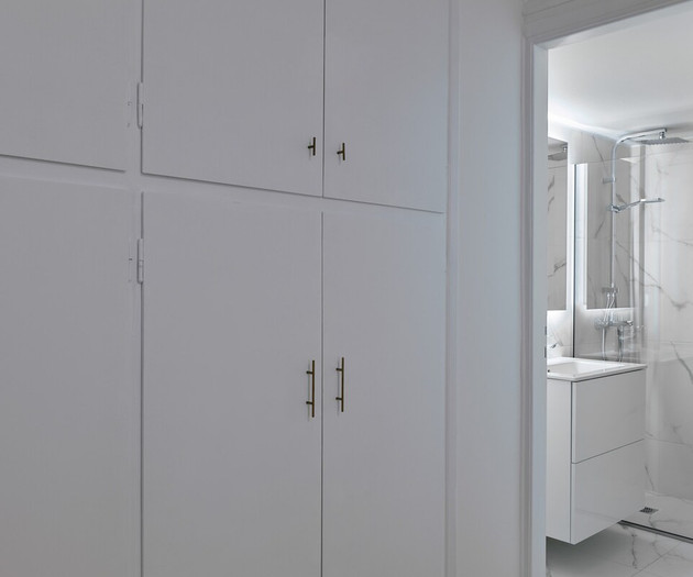 The ensuite bathroom