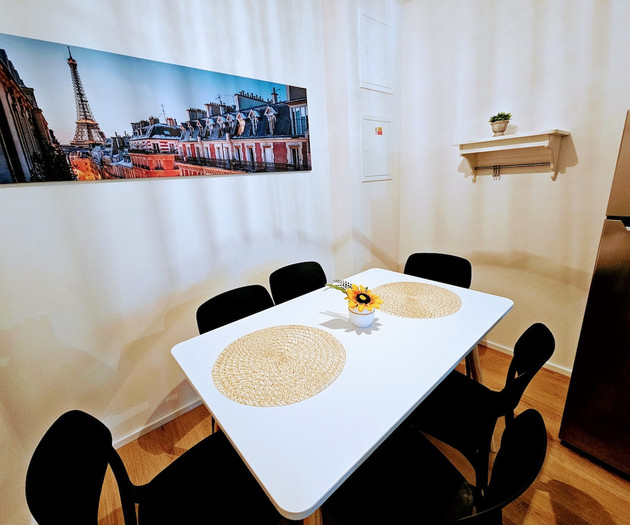 Luxe 2BDR for 1-8 guests | Own Garden, Parking Gym