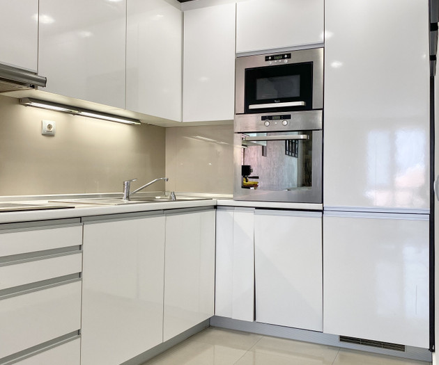 Entire Apartment for 4 Guests in Sofia, Banishora