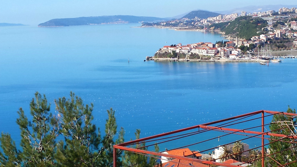 Amazing View preview