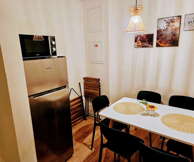 Family 2BR for 1-8 guests | Garden, Parking, Gym