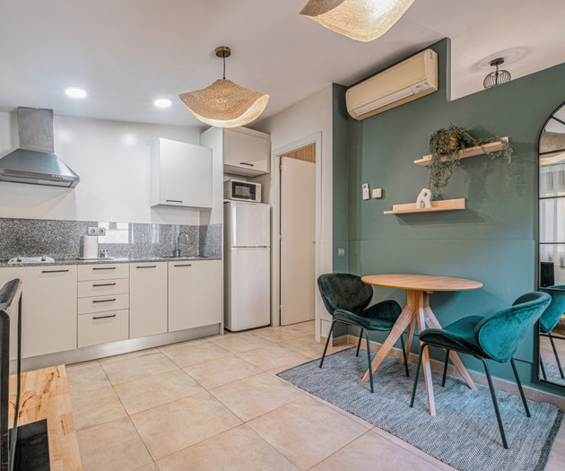 Studio close to sants station for monthly stays