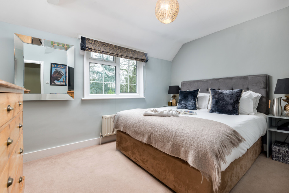 Luxury room for rent, ensuite bathroom, dining etc preview