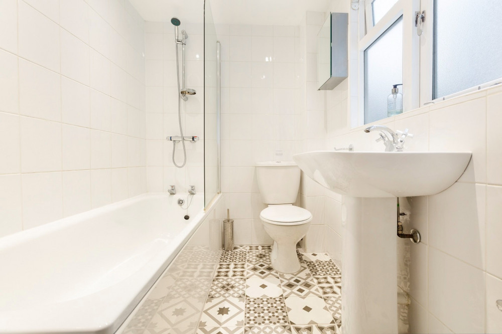 The Wonderland Townhouse - Amazing Alice in Wonder