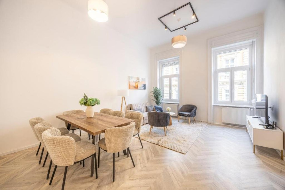 Deluxe & Cozy Grand Residence in the Heart of BP preview