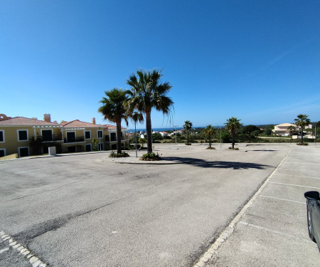 Apartment with swimming pool and tennis court