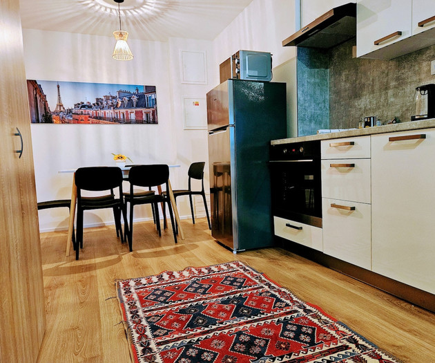 Luxe 2BDR for 1-8 guests | Own Garden, Parking Gym
