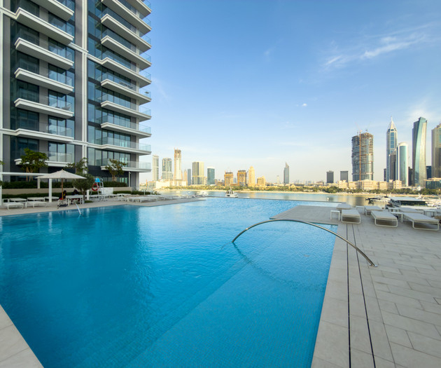 Beachfront Luxury 2BR Marina View + Private Beach