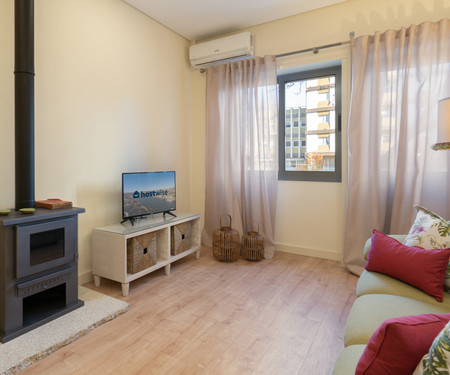 Gaya Avenue 102 - Stylish Gorgeous Flat w/ Balcony