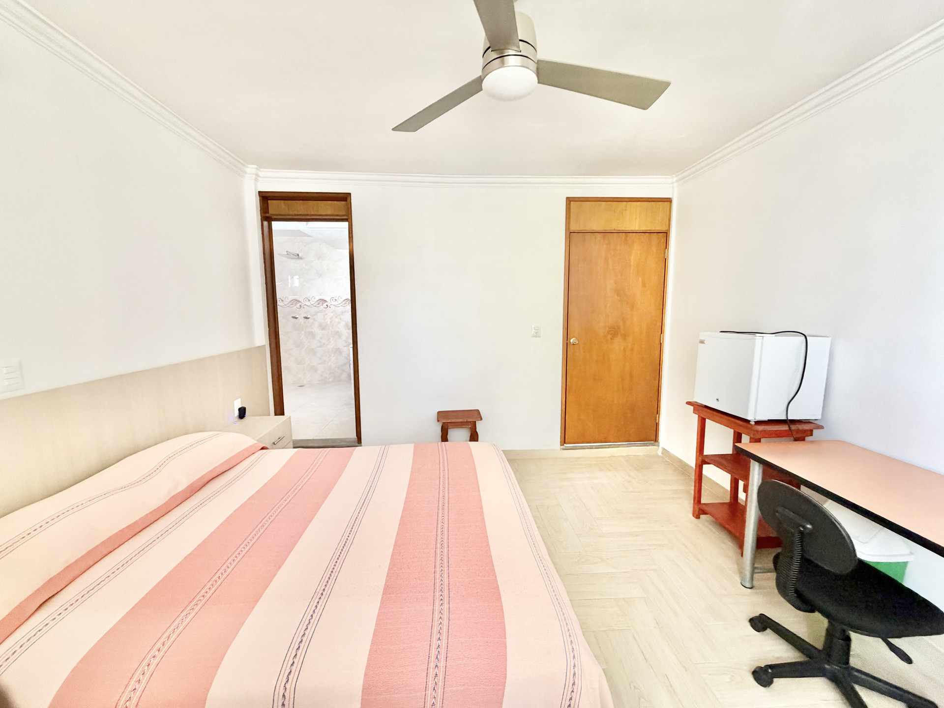 Bedroom 1 (double bed)