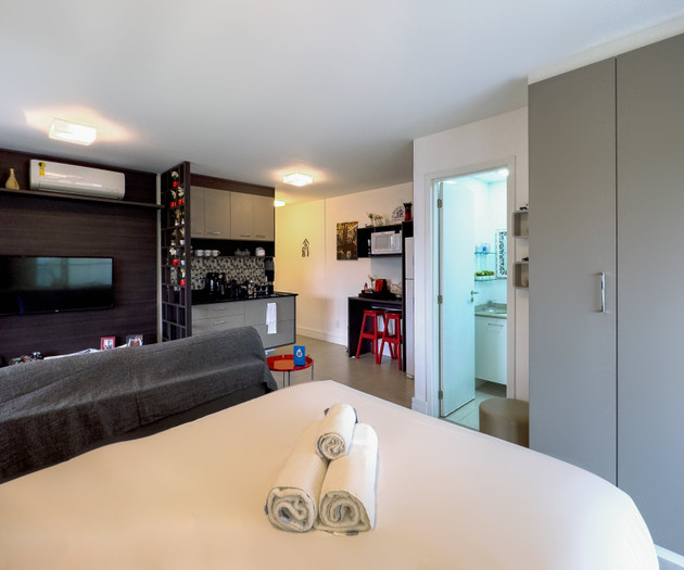 Teljesen felszerelt stúdió 30 méterre a metróállom