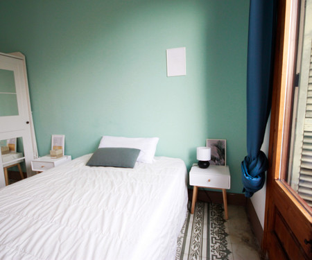 R0301- Room in flat to share in Eixample