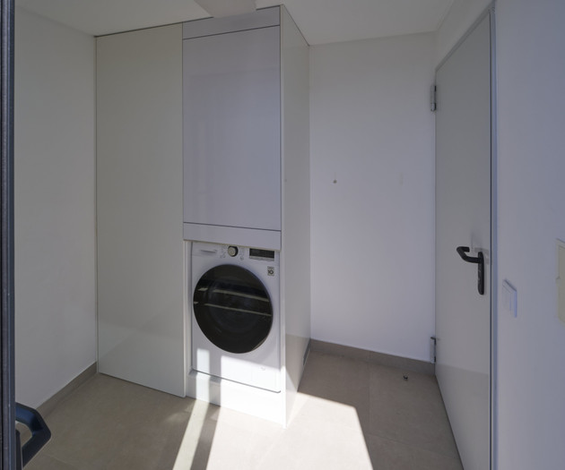 Brand-New apartment with sea views