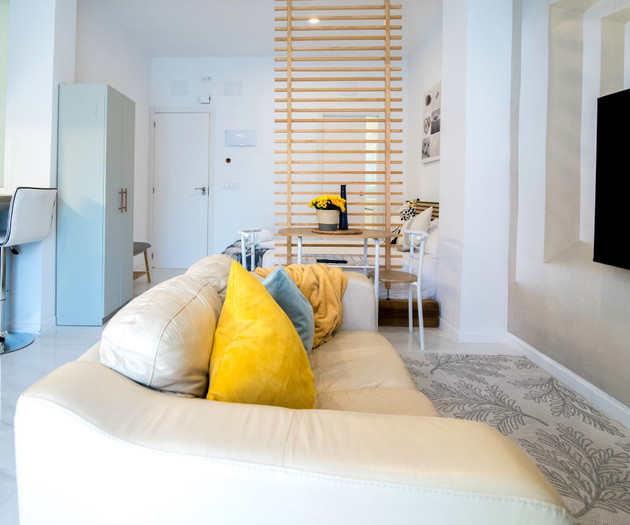 SleekLofts Romantic Studio for 2 with Kitchen