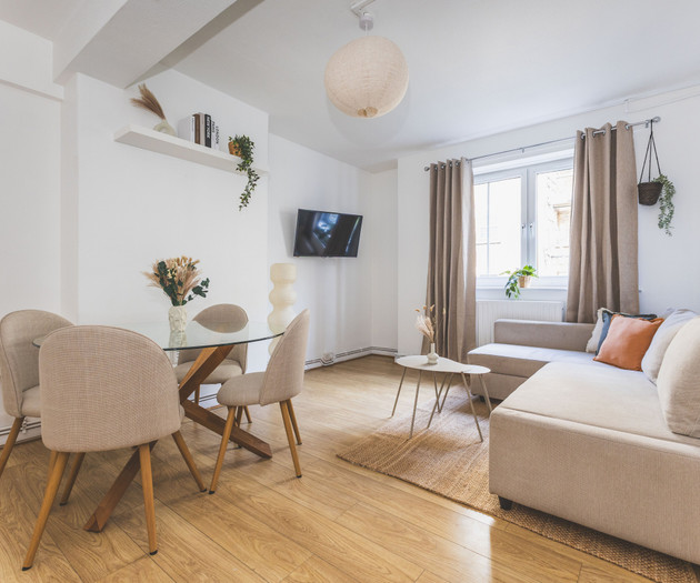 Tower Bridge 2 Bedroom Flat | Sleeps 5 | Great