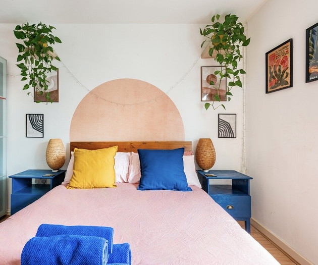 Bright artistic flat in Central East London