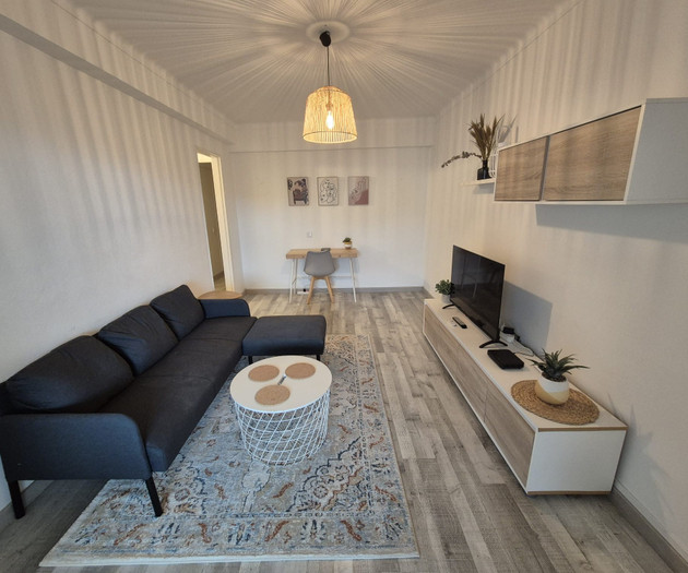 Big apartment 3 minutes from the beach with view