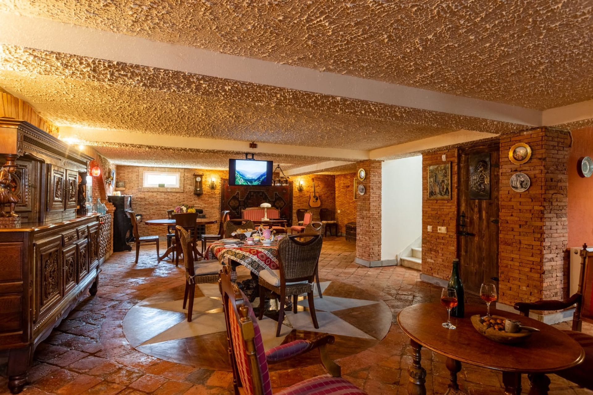 Cellar floor 