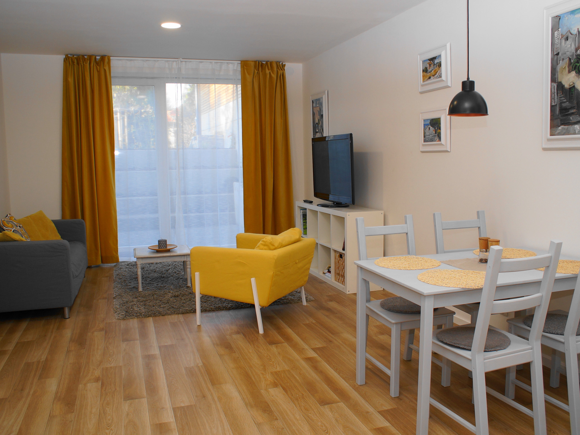 Bright living and dining area