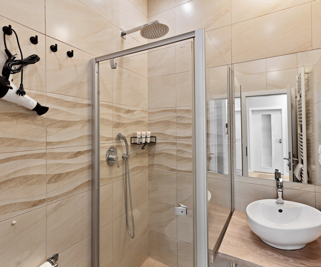 Modern Downtown 2BR Apartment Steps from Wenceslas
