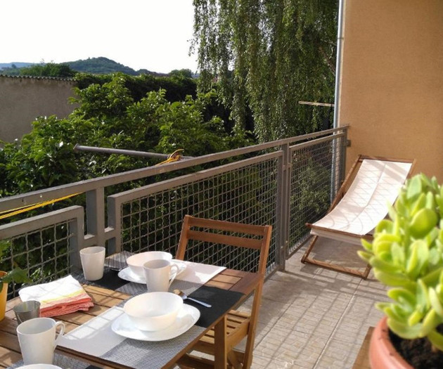 Three-room apartment, 70 sqm, garden view balcony