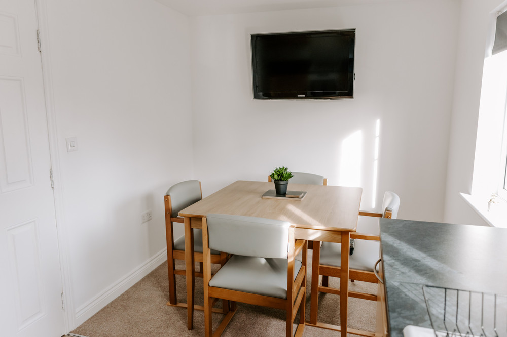 Hardwick Haven – Modern 3BR Townhouse Retreat with preview