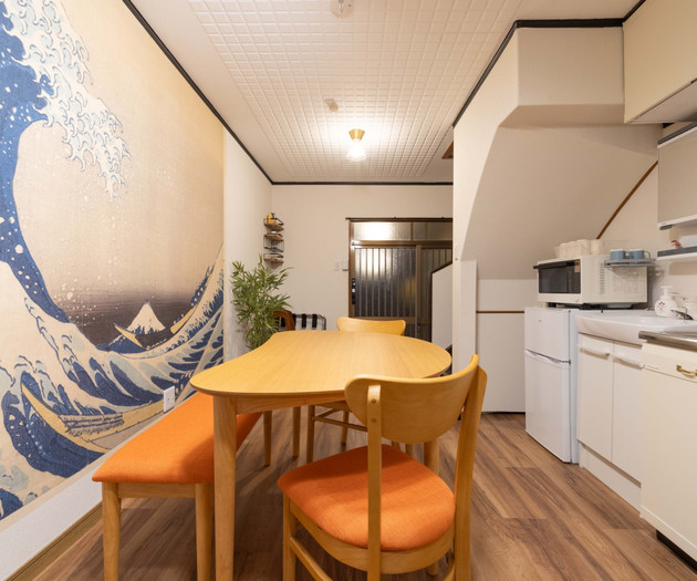 50㎡ 2-Story House / Direct Train to Osaka Station