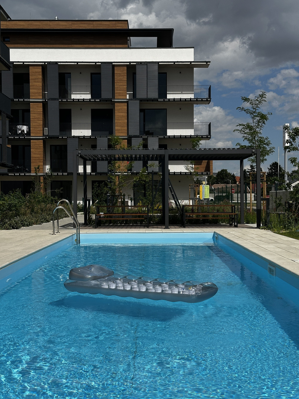 Laura Oasis, Swimming pool, Free Parking preview