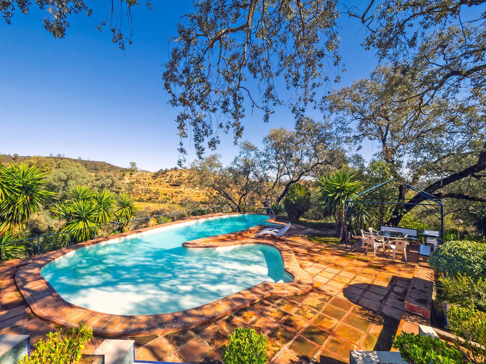 Cubo's Quinta de los Cisnes & minigolf included preview