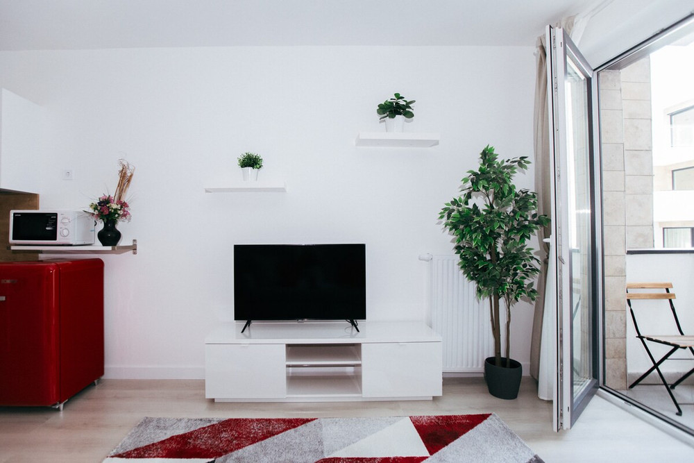 Studio Apartment with Balcony by FirstHost preview