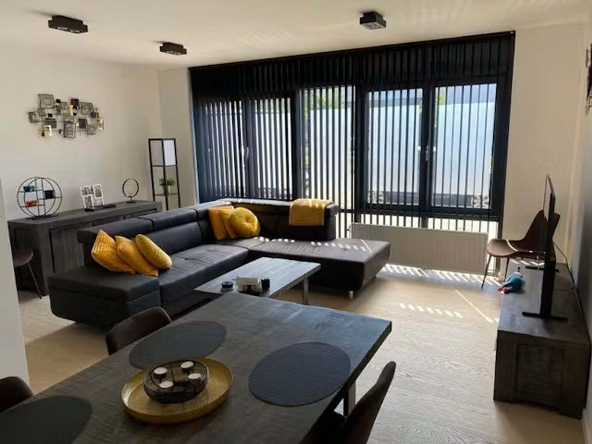 Open living room dining area