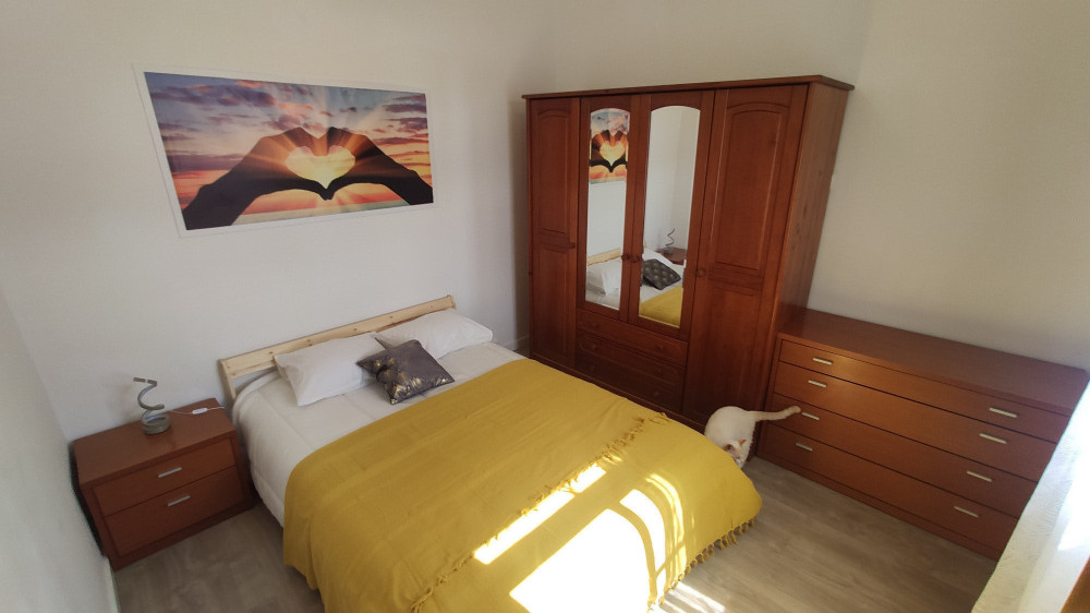 Orange Place preview