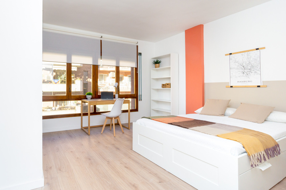 Room with terrace in Girona Center preview