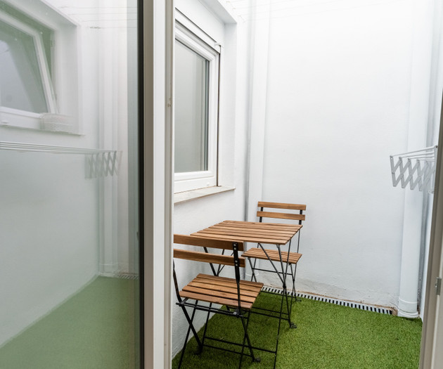 2-bedroom apartment for rent, bills included