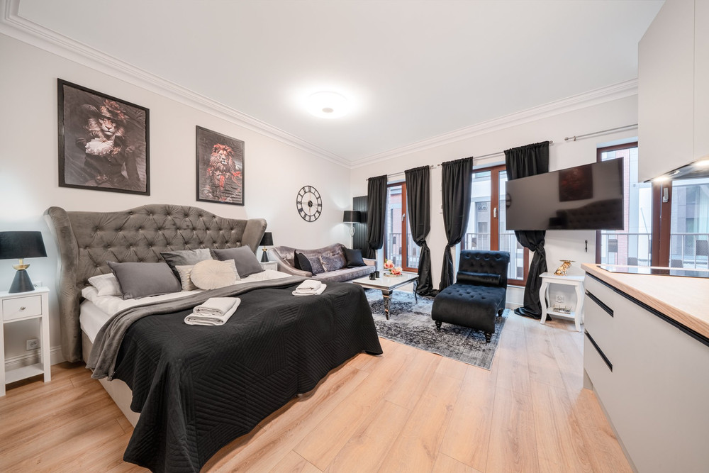 Studio apartment, Chmielna 110/107 preview