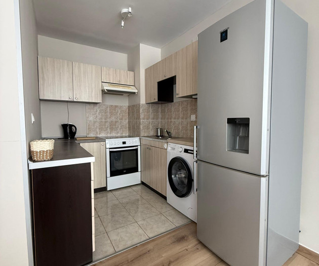 Bright 1BR Apartment with 600 Mbps Fiber & A/C | 2