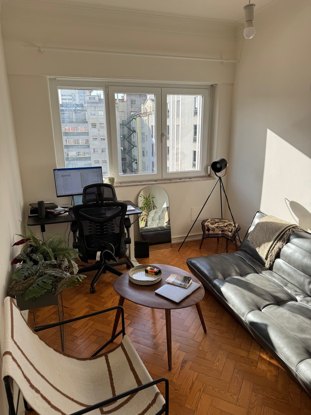 Furnished 1-bed in Entrecampos (9 Dec–15 Apr) preview
