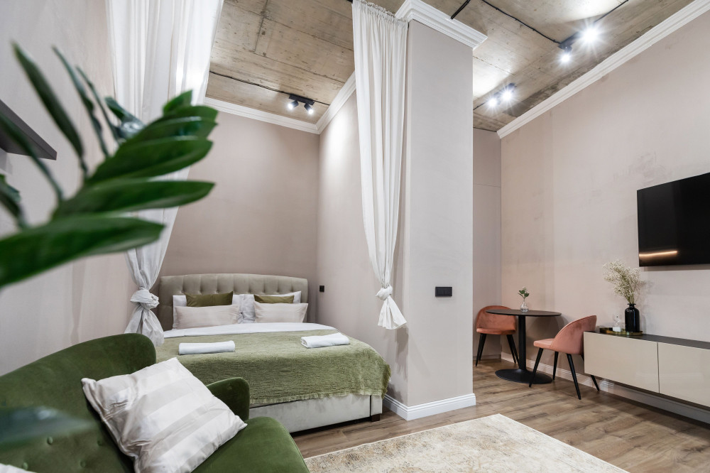 Renaissance Key Apartment 5 preview
