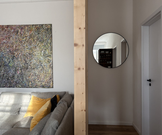 Stylish 1.5-BR Apartment in an Excellent Location