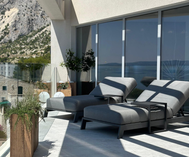 Penthouse Soll 100m from sea