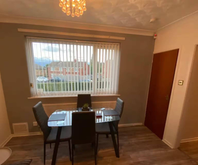 Comfortable 4 Bedroom House in Doncaster