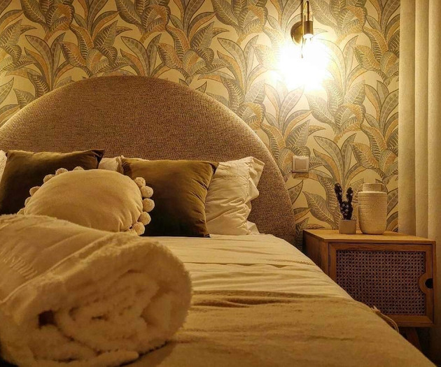 Luxury 5‑Bedroom Villa with Pool and Garden