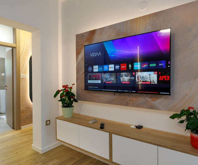 Wall-mounted TV and media console