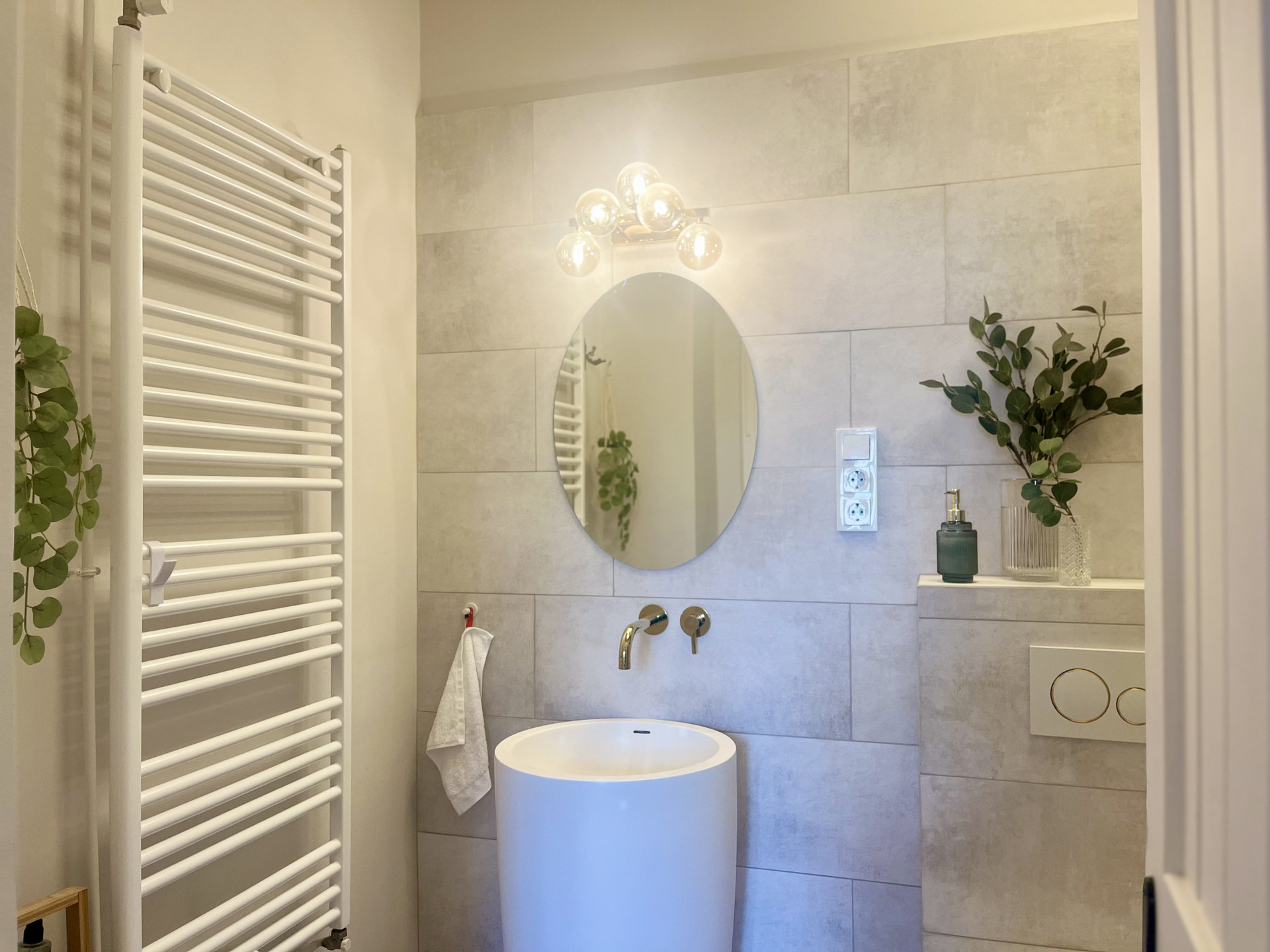 bathroom ensuite master bedroom 