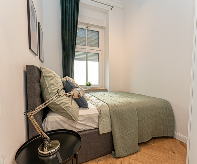 Modern and completely renovated 4-room apartment