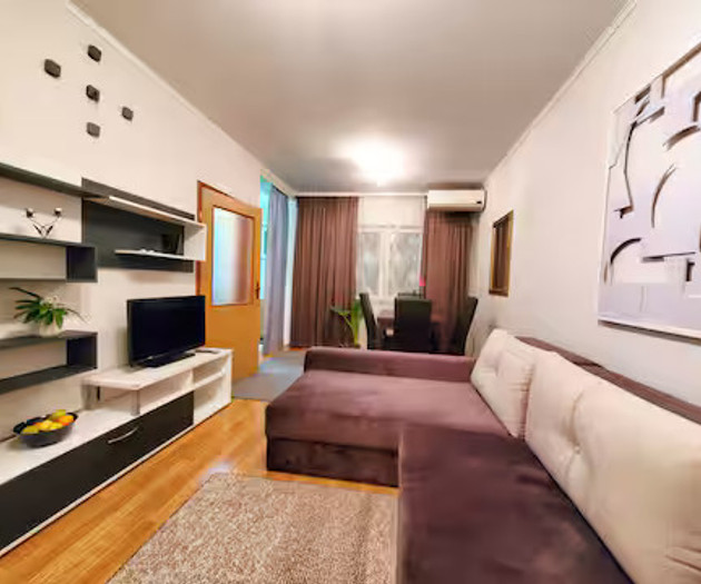 Sunny apartment in the city center
