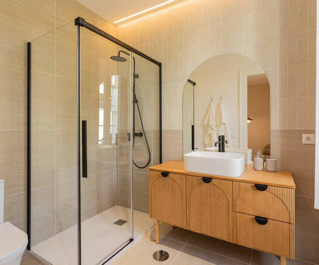 Golden Hour | Luxury T4 for Families & Groups